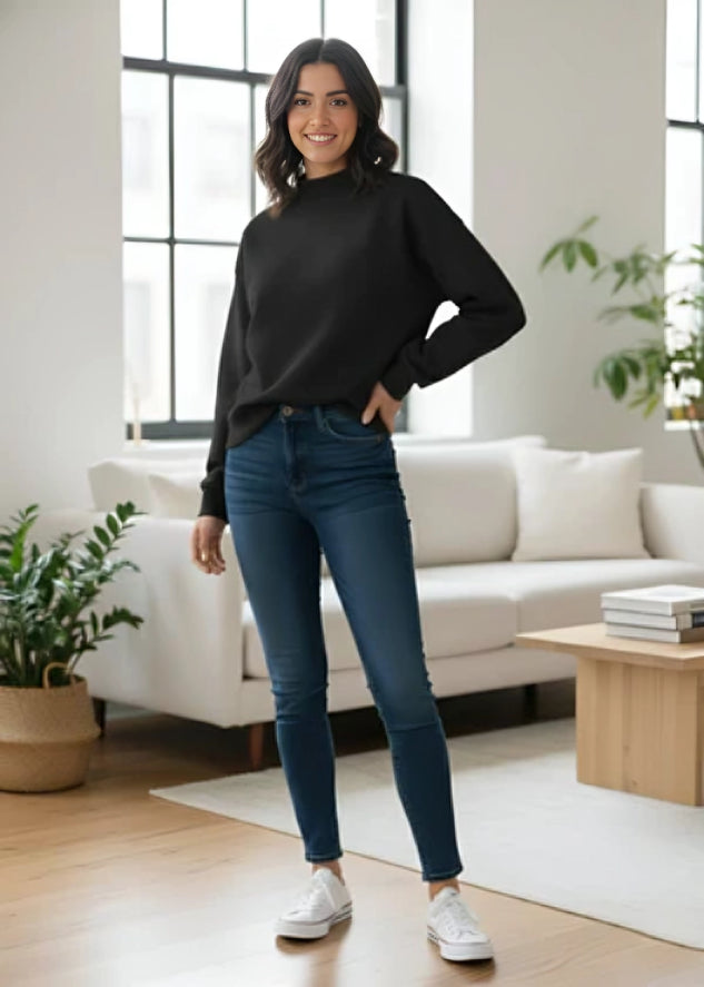 Women's Oversized Sweatshirt - Black